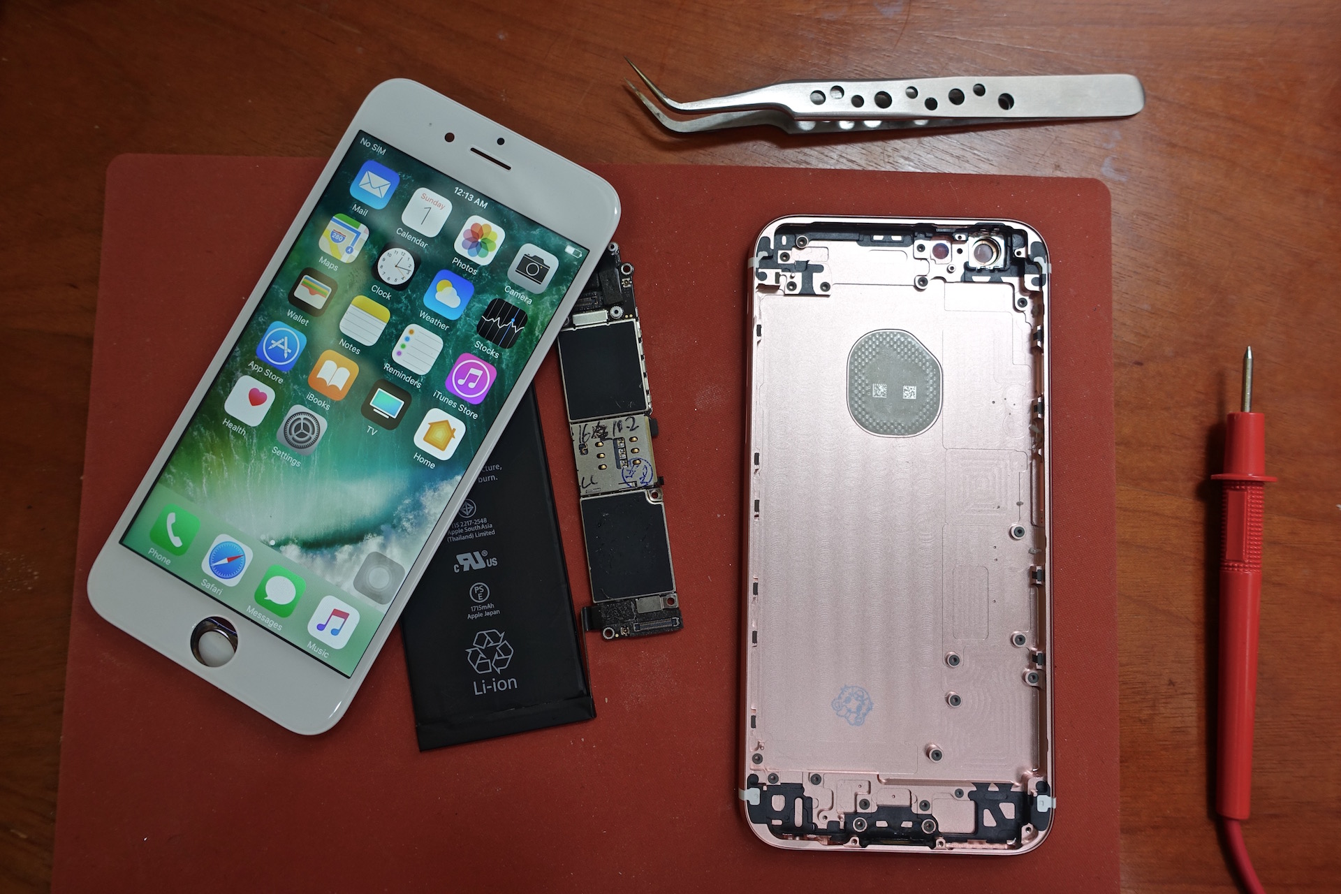 how-i-made-my-own-iphone-in-china-strange-parts